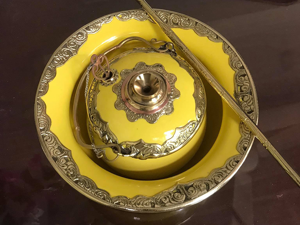 Điếu bát men vàng mệnh Kim bọc đồng quà tặng độc đáo hút thuốc lào Điếu bát men vàng mệnh Kim bọc đồng quà tặng độc đáo hút thuốc lào