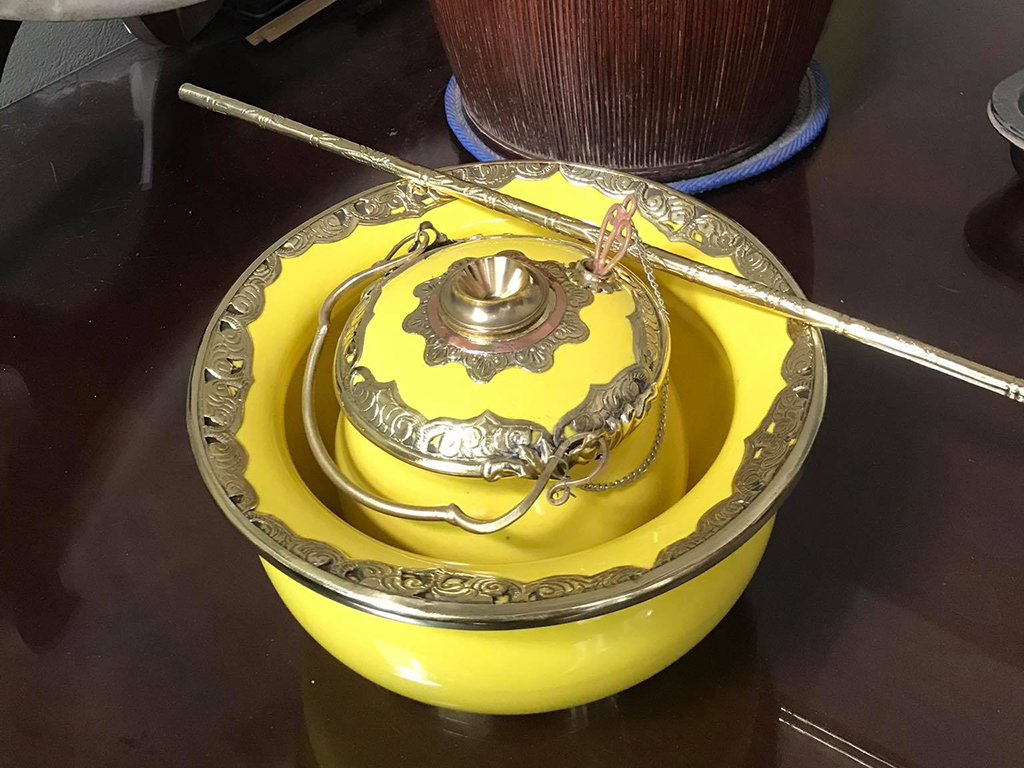 Điếu bát men vàng mệnh Kim bọc đồng quà tặng độc đáo hút thuốc lào 