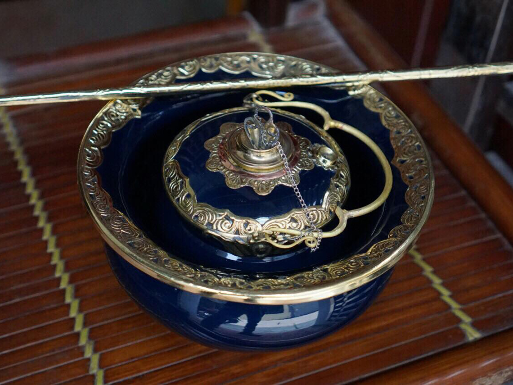 Điếu bát men xanh đen mệnh Thủy bọc đồng quà tặng ý nghĩa sang trọng