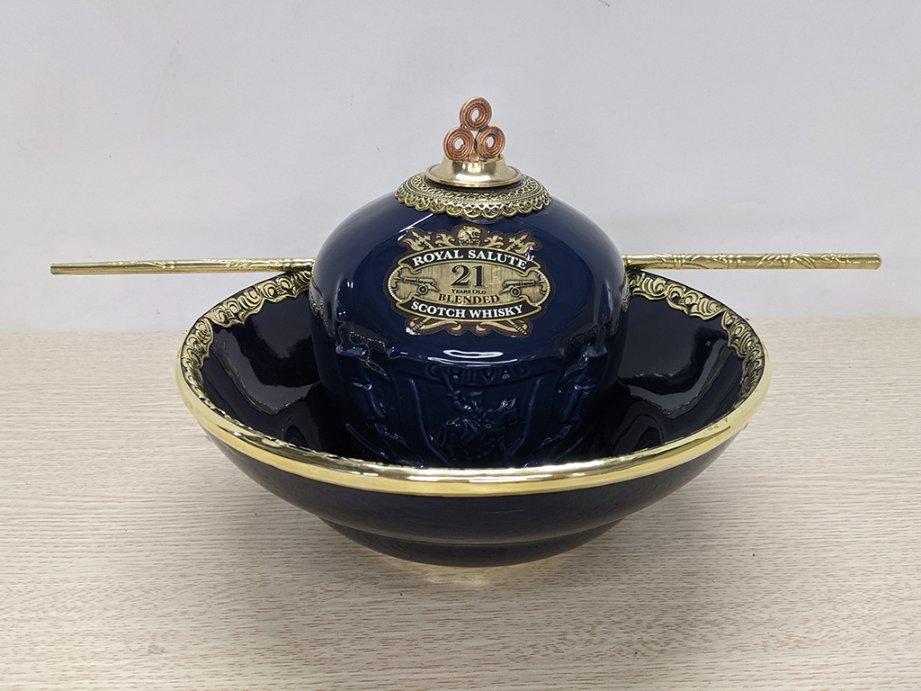 Điếu bát Chivas xanh tím Bát Tràng cao cấp quà tặng độc đáo 