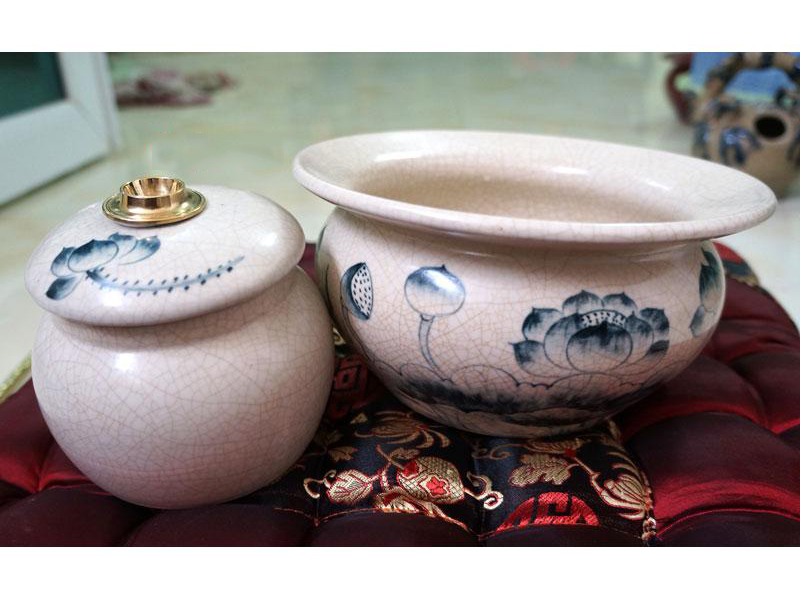 Điếu bát men rạn Hoa sen Bát Tràng bền đẹp làm quà tặng