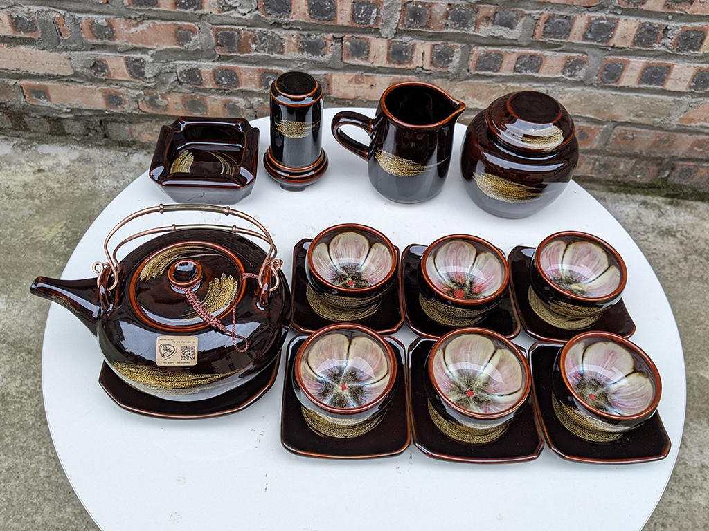 Ấm chén men hỏa biến Giang Tây Bát Tràng sang trọng, đầy đủ phụ kiện Ấm chén men hỏa biến Giang Tây Bát Tràng sang trọng, đầy đủ phụ kiện