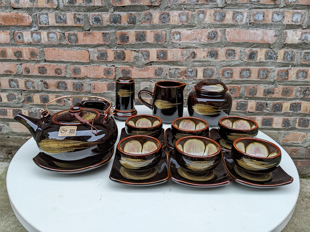 Ấm chén men hỏa biến Giang Tây Bát Tràng sang trọng, đầy đủ phụ kiện Ấm chén men hỏa biến Giang Tây Bát Tràng sang trọng, đầy đủ phụ kiện