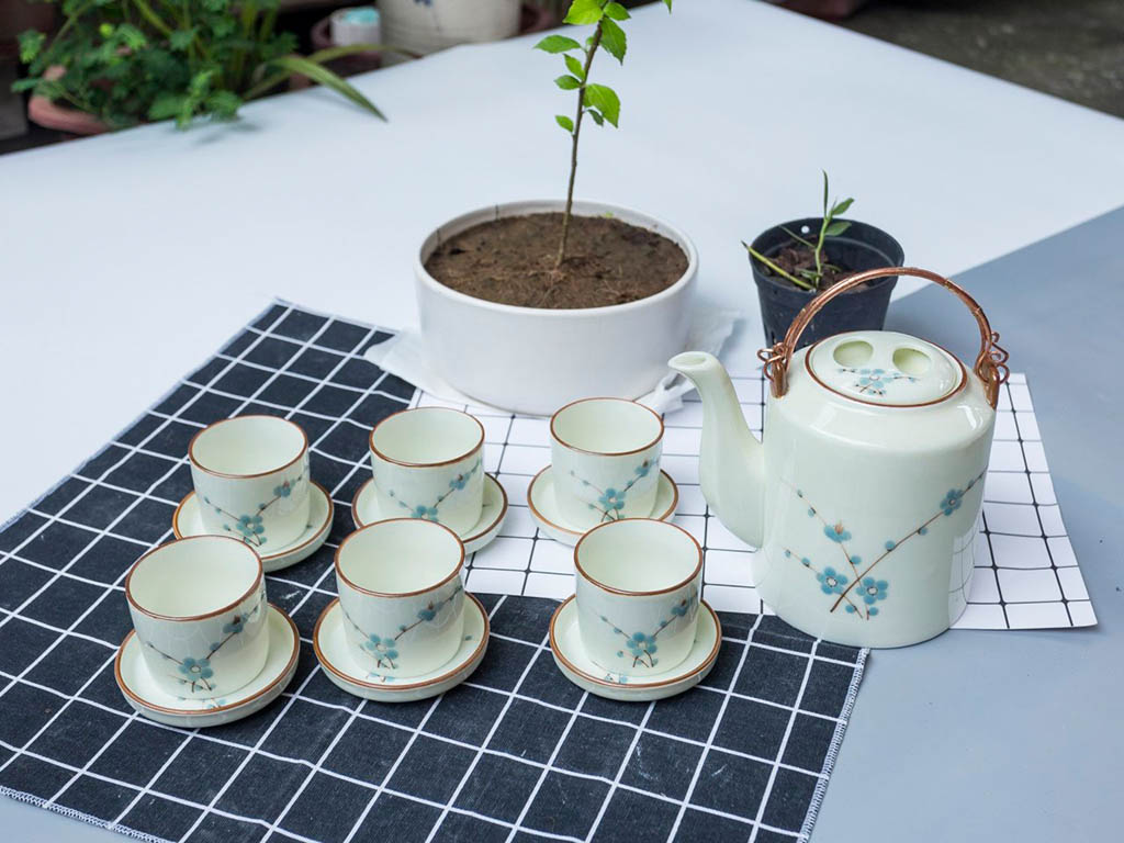 Bộ ấm tích men kem sen hoa đào xanh Bát Tràng 14 lít sang trọng tiện ích
