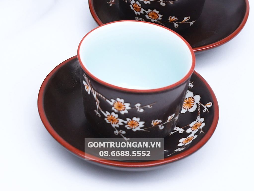 Bộ ấm chén Bát Tràng khắc hoa đào quai vuông sang trọng cao cấp