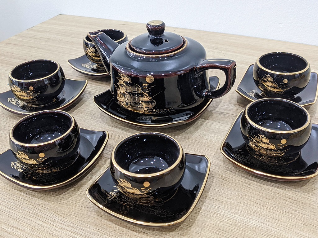 Bộ ấm trà Bát Tràng men đen bóng Thuận Buồm Xuôi Gió cao cấp sang trọng