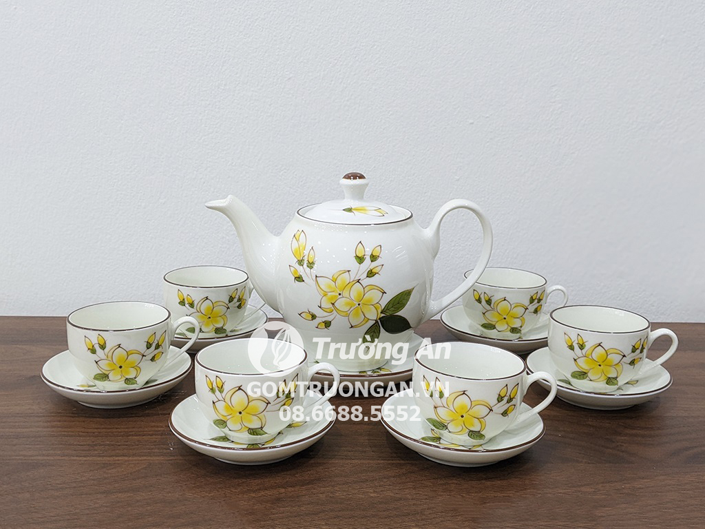 Bộ ấm chén Bát Tràng 14 món men kem vẽ tay sang trọng, tặng quà