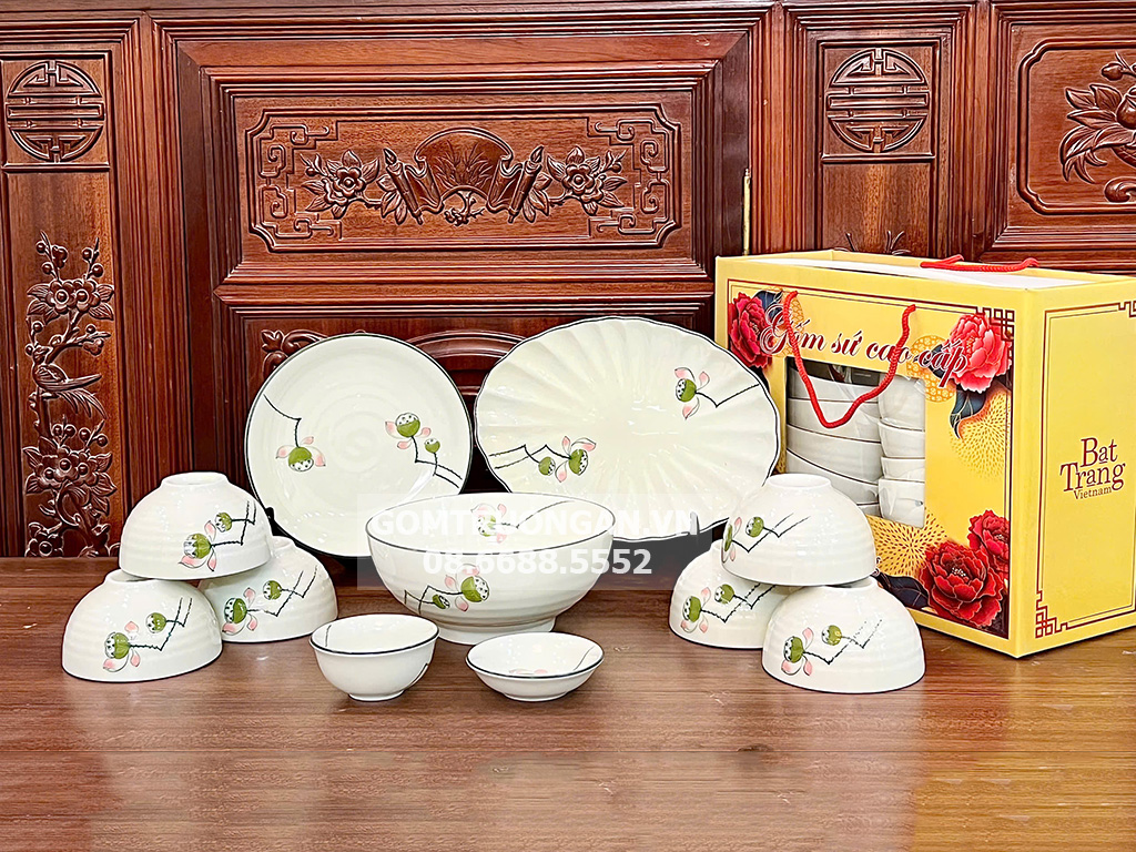 Bộ bát đĩa Bát Tràng vẽ tay đài sen cao cấp quà tặng sang trọng 