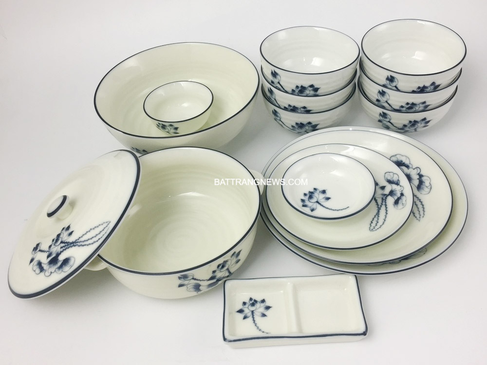 Bộ bát đĩa Bát Tràng men kem vẽ sen xanh sang trọng an toàn 