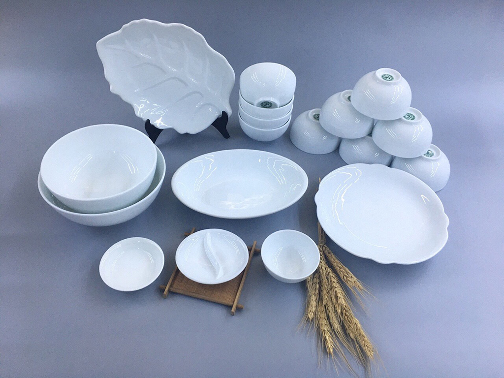 Bộ bát đĩa sứ Bát Tràng men trắng 18 món chất lượng cao