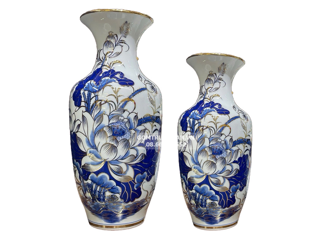 Lộc bình men lam vẽ vàng hoa sen Bát Tràng cao 30cm sang trọng 