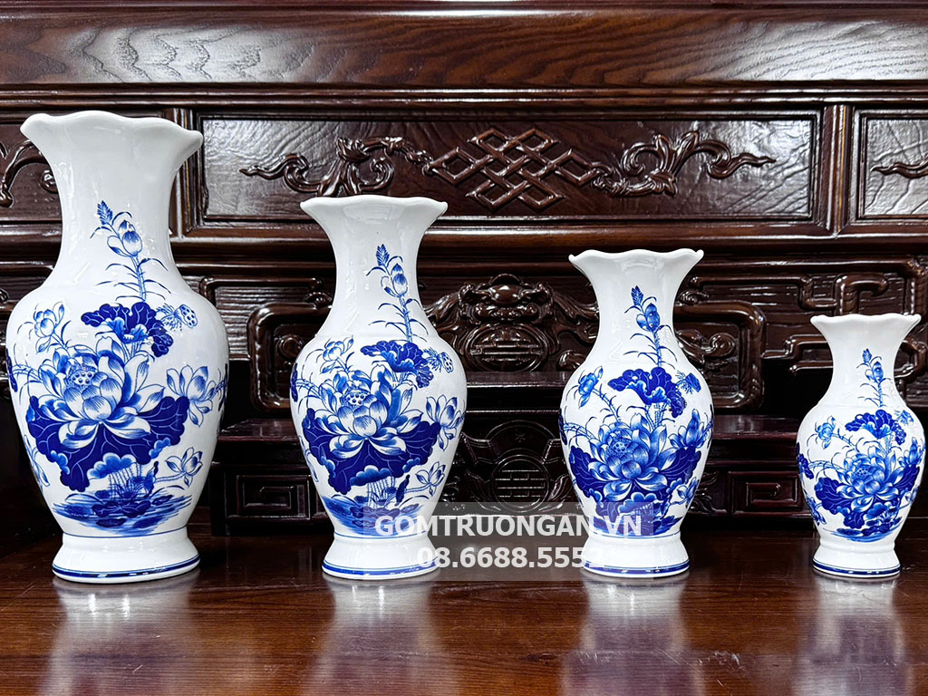 Lọ hoa thờ miệng lượn men lam Bát Tràng 25cm đẹp, sang trọng 