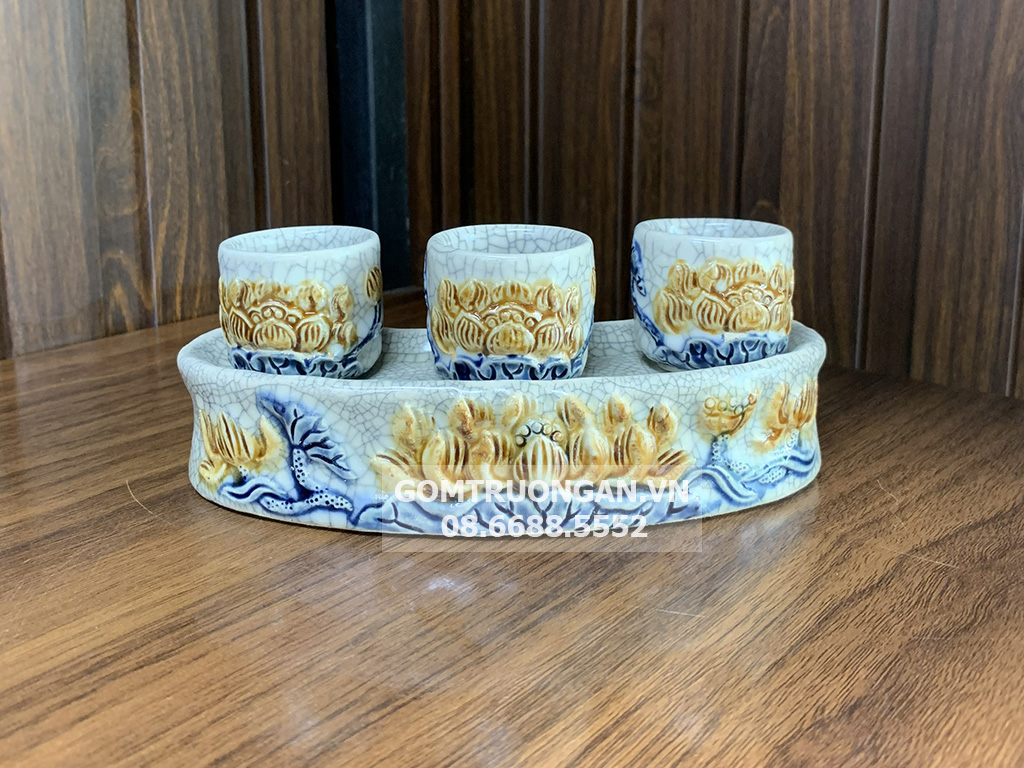 Kỷ chén men rạn nổi 3 chén hoa sen Trường Xuân cao cấp sang trọng 