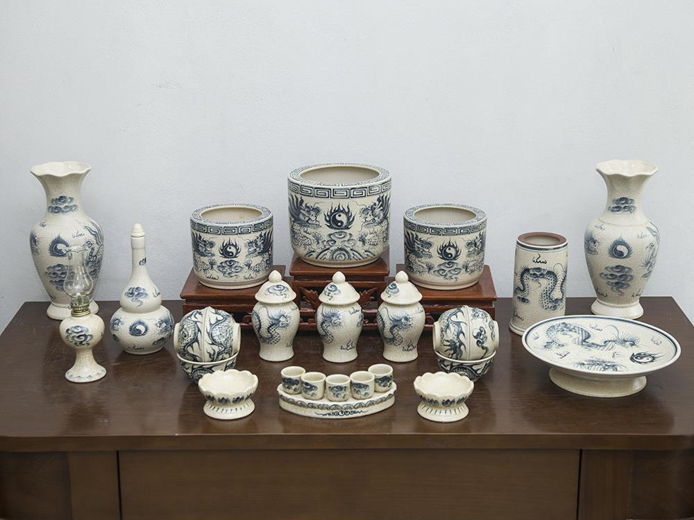 Bộ đồ thờ Bát Tràng men rạn vẽ rồng cao cấp chuẩn thờ cúng