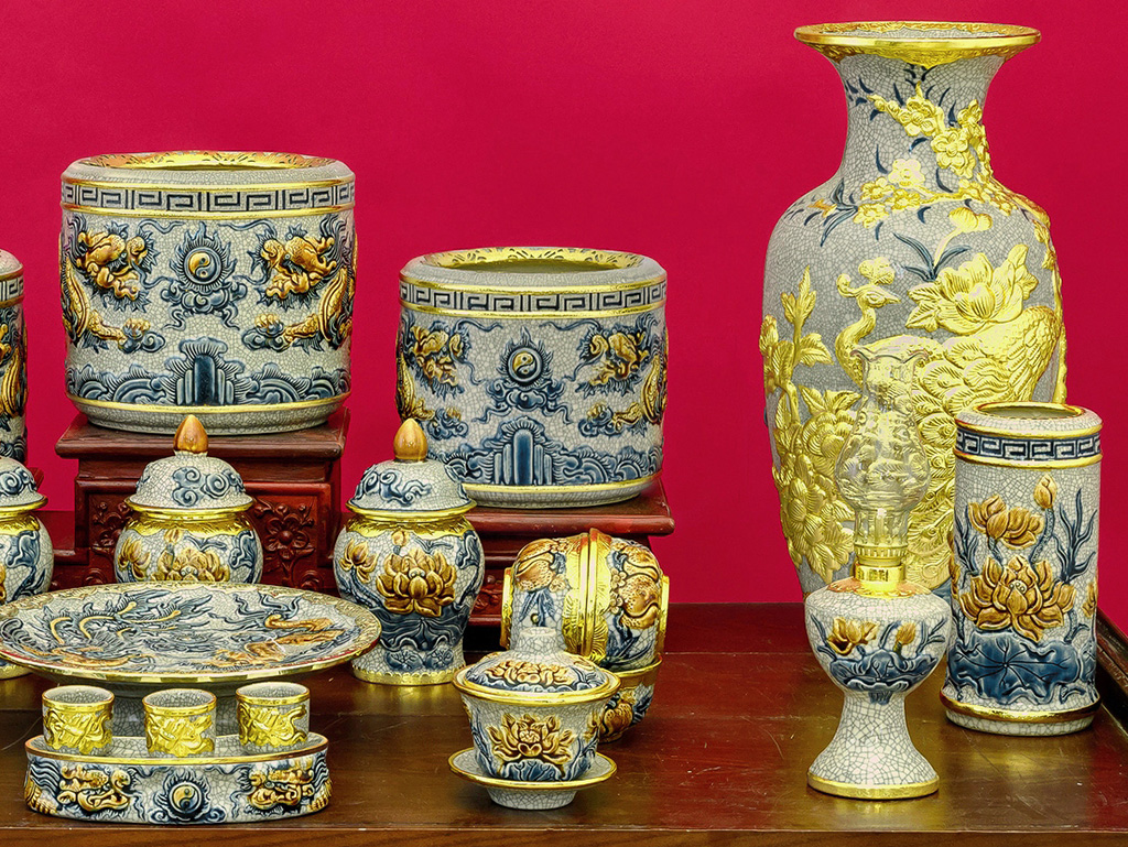 Bộ đồ thờ Bát Tràng men rạn 22 món đắp rồng dát vàng cao cấp