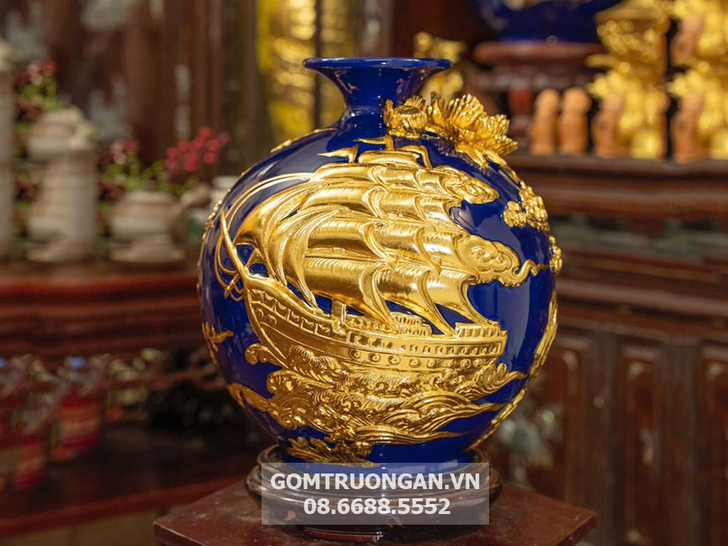 Bình tài lộc mệnh Thủy dát vàng 30cm Thuận Buồm Xuôi Gió chuẩn phong thủy 