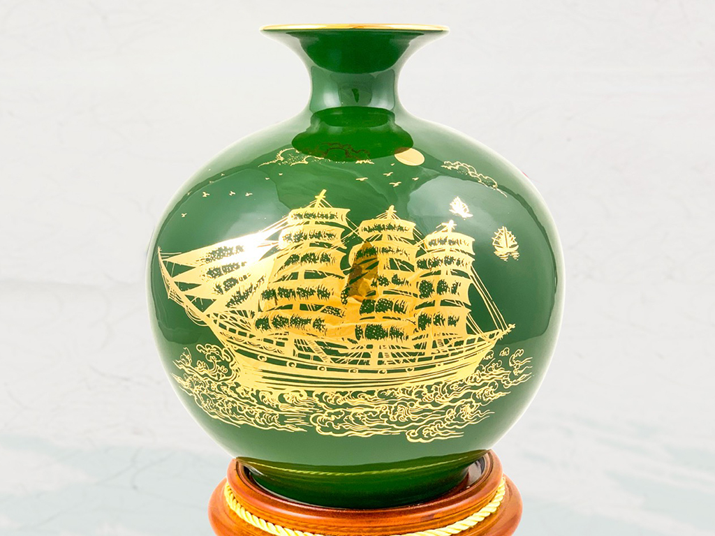 Bình hút lộc xanh ngọc lục bảo mệnh Mộc vàng 24k Bát Tràng đẹp 