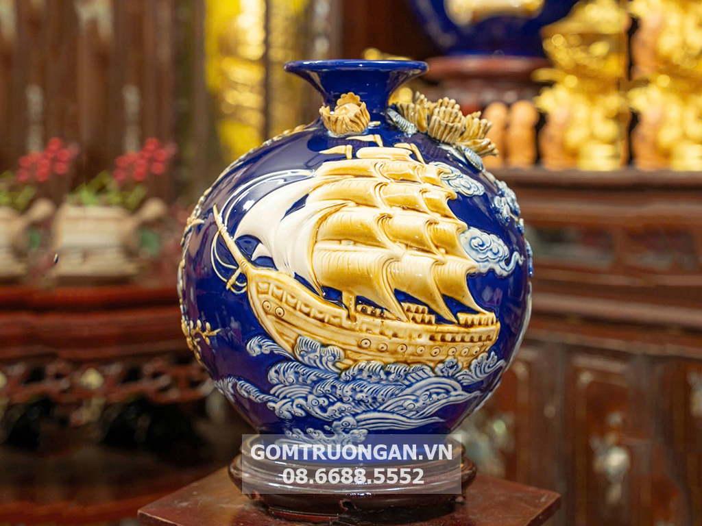 Bình hút lộc mệnh Thủy 30cm Thuận Buồm Xuôi Gió gốm sứ Bát Tràng 