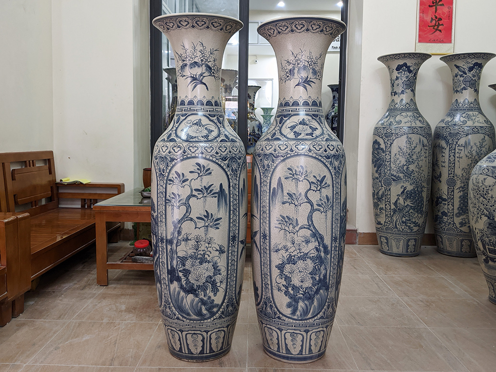 Lọ lộc bình men rạn Tứ Quý 1m6 phong thủy đẹp độc đáo