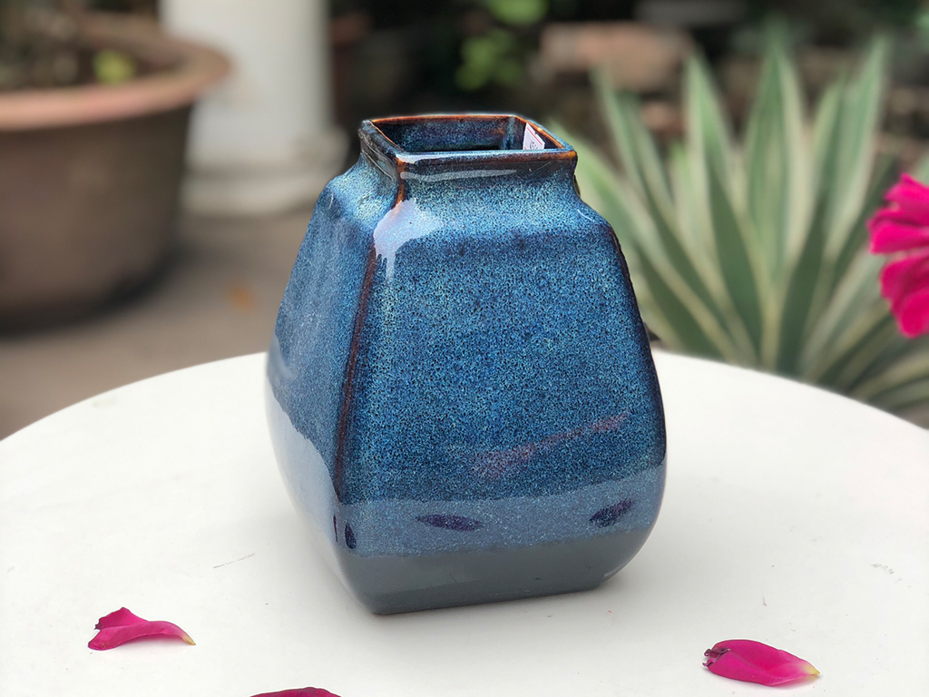 Lọ hoa Bát Tràng men hỏa biến xanh đại dương sang trọng độc đáo 