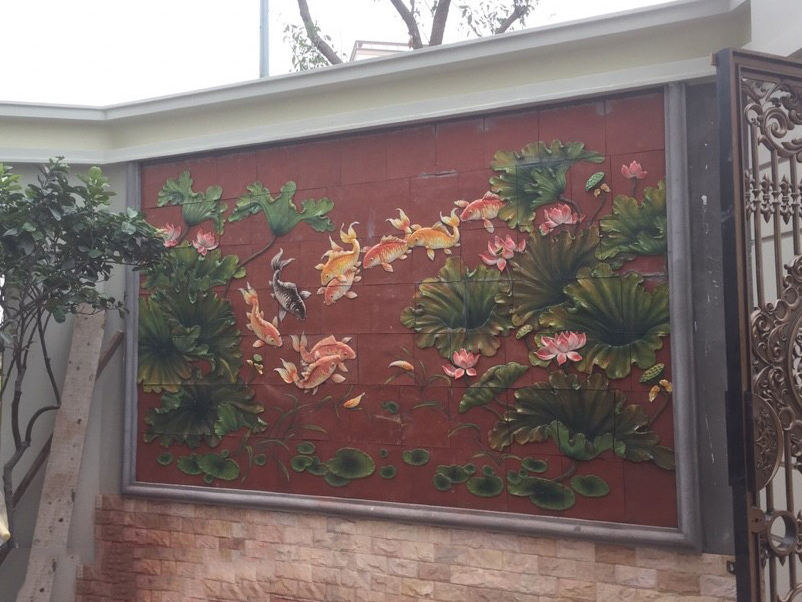 Tranh gốm ốp tường Cửu ngư quần hội phong thủy đẹp Bát Tràng