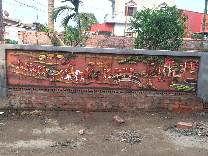 Tranh gốm ốp tường Vinh quy Bái Tổ - Gốm Bát Tràng đẹp 