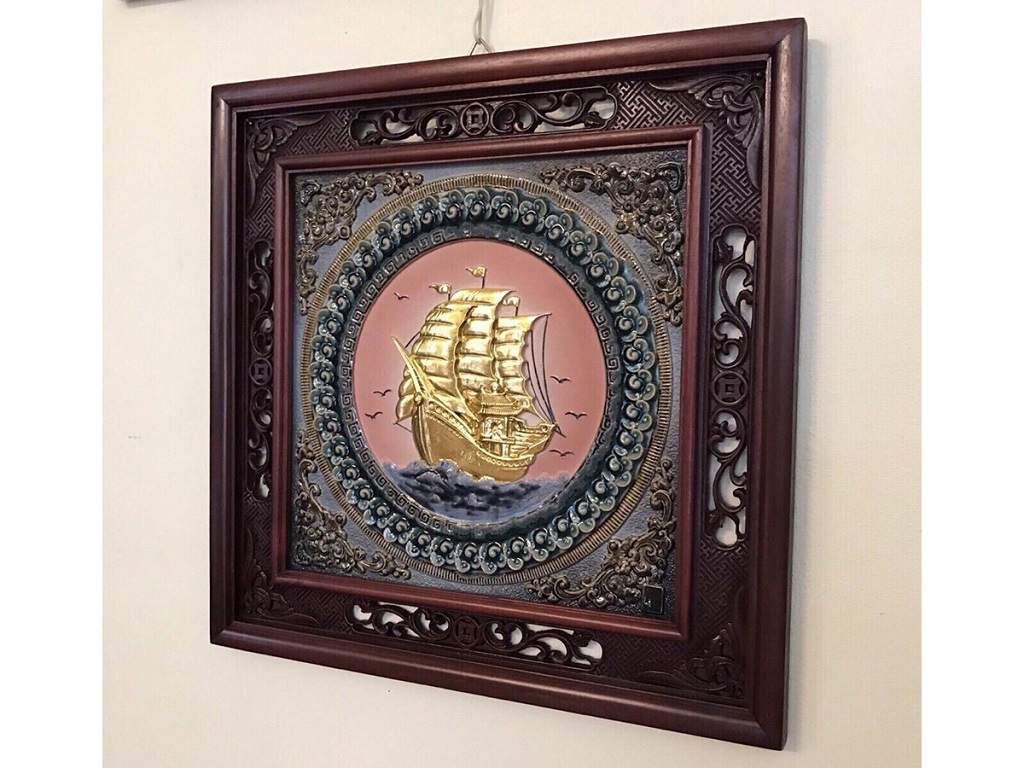 Tranh gốm sứ dát vàng Thuận Buồm Xuôi Gió quà tặng sang trọng Tranh gốm sứ dát vàng Thuận Buồm Xuôi Gió quà tặng sang trọng