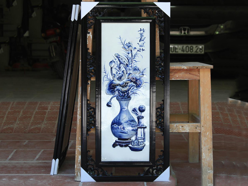 Tranh tứ quý men lam Bát Tràng đắp nổi 85x42cm trang trí sang Tranh tứ quý men lam Bát Tràng đắp nổi 85x42cm trang trí sang