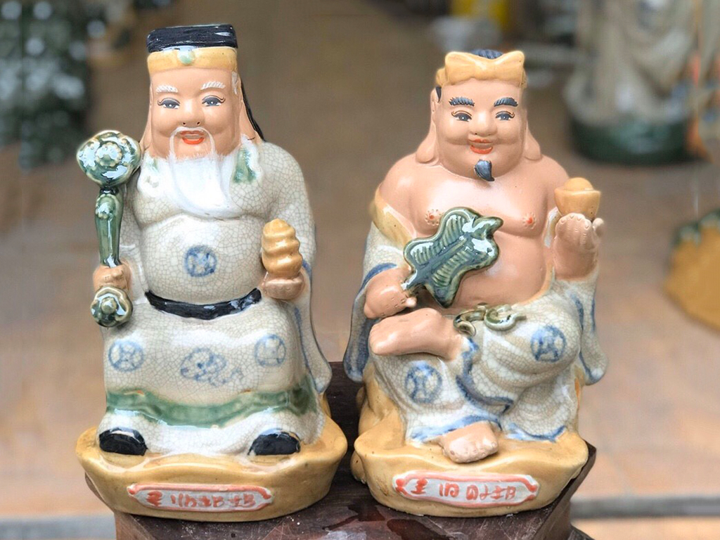 Tượng sứ Thần Tài Thổ Địa bệ vàng Bát Tràng đẹp sang trọng Tượng sứ Thần Tài Thổ Địa bệ vàng Bát Tràng đẹp sang trọng