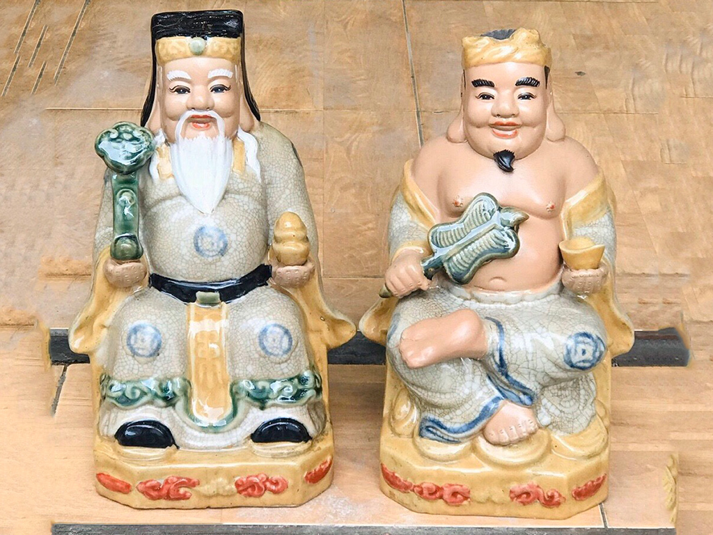 Tượng sứ Thần Tài Thổ Địa Bát Tràng 30cm sang trọng hút tài lộc Tượng sứ Thần Tài Thổ Địa Bát Tràng 30cm sang trọng hút tài lộc