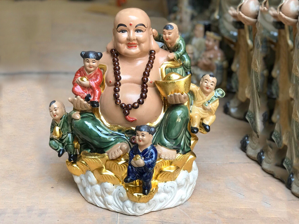 Tượng sứ Di Lặc ngũ phúc cao 38cm đài sen phong thủy tài lộc may mắn