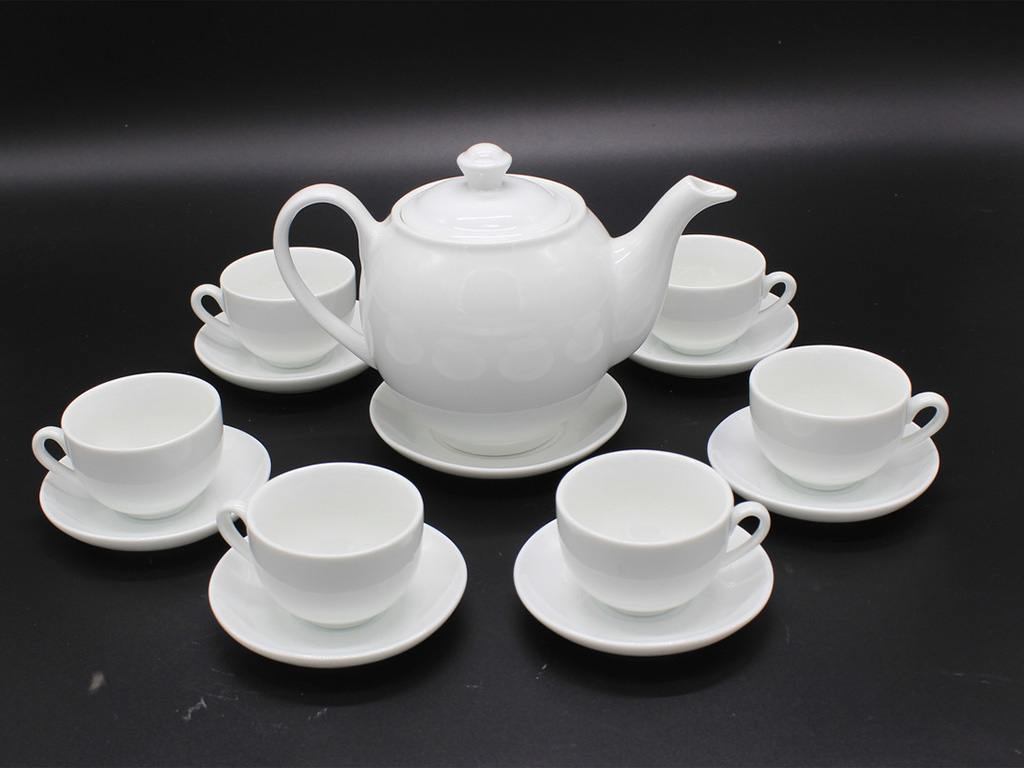 Ấm chén Bát Tràng in logo sang trọng Quà tặng độc đáo ưu đãi 