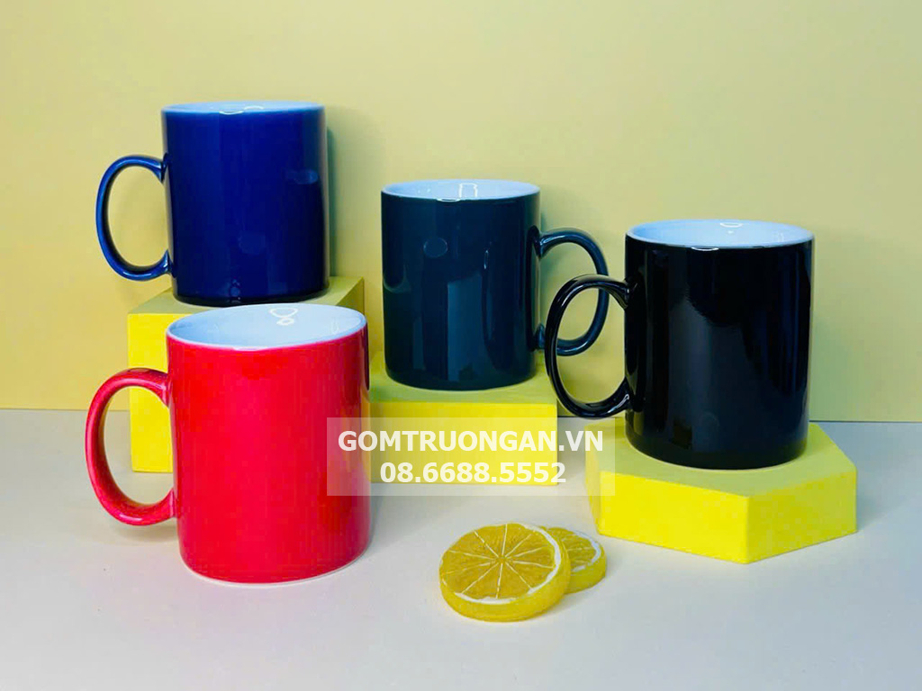 Ly sứ men màu dáng trụ bền đẹp quà tặng in logo giá rẻ 