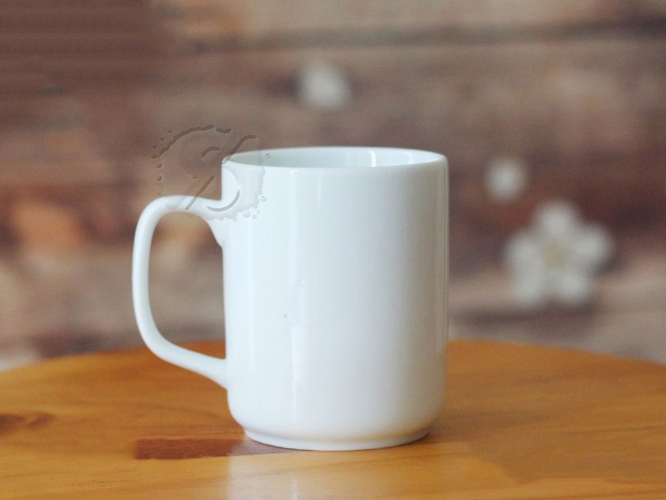 Ly sứ men trắng Bát Tràng dáng trụ đáy tù giá tốt bán chạy Ly sứ men trắng Bát Tràng dáng trụ đáy tù giá tốt bán chạy