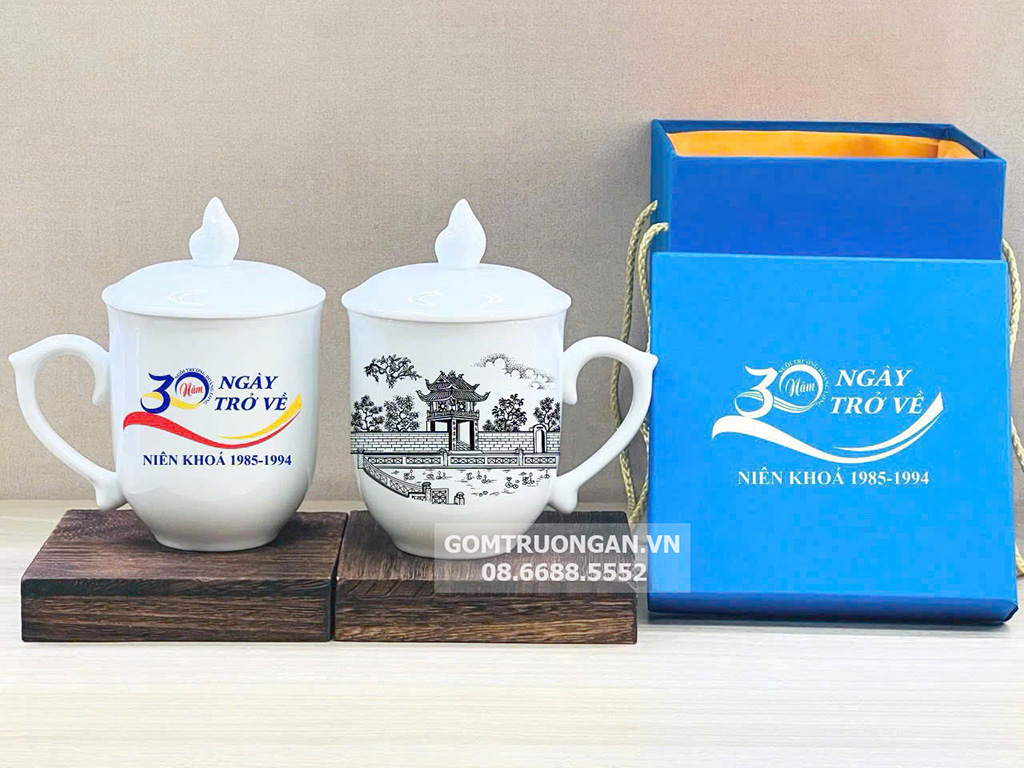 Ly sứ men trắng dáng bầu nắp chóp lửa sang trọng bát tràng 