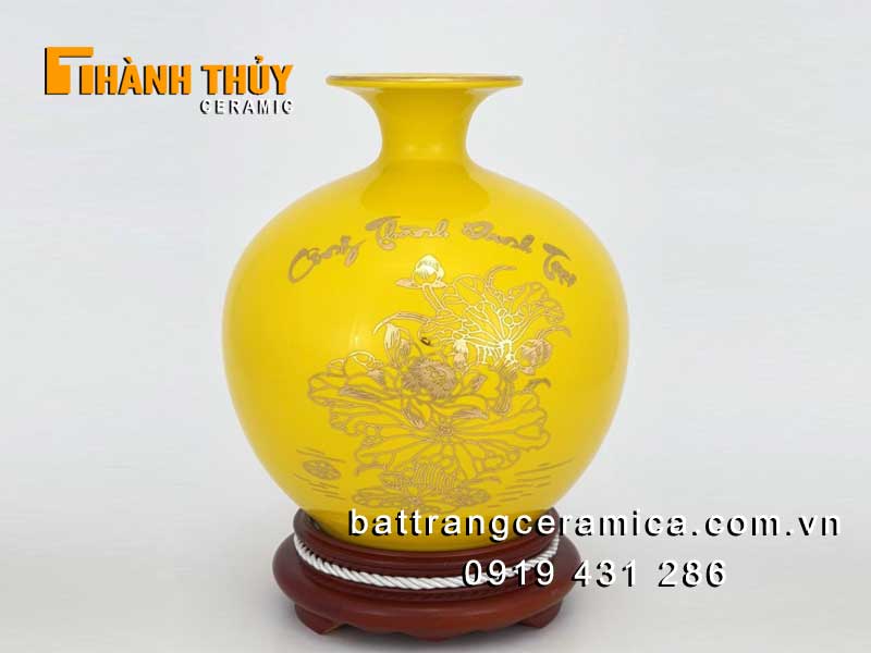 Bình hút tài lộc vàng 24k vẽ chim Công Đào 25cm sang trọng hút may mắn