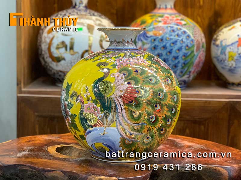Bình hút lộc vẽ vàng chim Công Bát Tràng cao cấp sang trọng