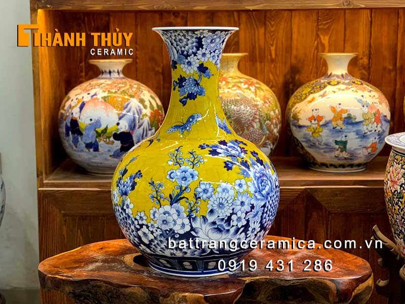 Lục bình sứ Bát Tràng 52cm đẹp tinh xảo, bền màu vàng nền 