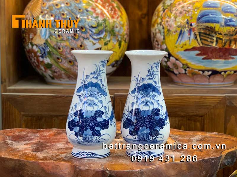 Lọ huệ men Lam vẽ sen Bát Tràng 20cm đẹp cắm hoa bàn thờ