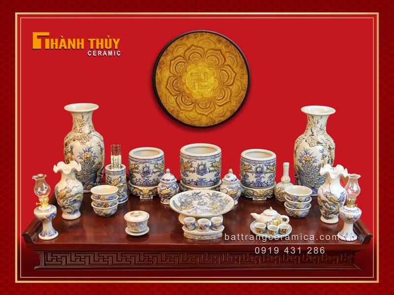 Bộ thờ sứ Bát Tràng Phúc Ấm Gia Tiên 12 món sang trọng phù hợp bàn thờ chung cư nhà phố 