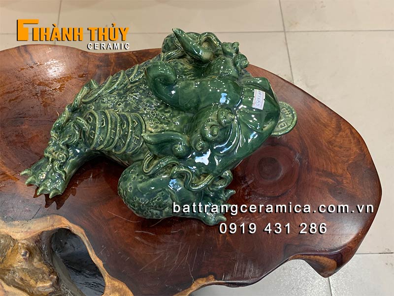 Cóc ngậm tiền phong thủy men xanh ngọc độc đáo thủ công Bát Tràng Cóc ngậm tiền phong thủy men xanh ngọc độc đáo thủ công Bát Tràng