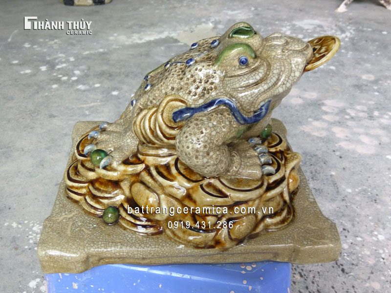 Thiềm thừ sứ men rạn cóc ba chân tài lộc may mắn phong thủy