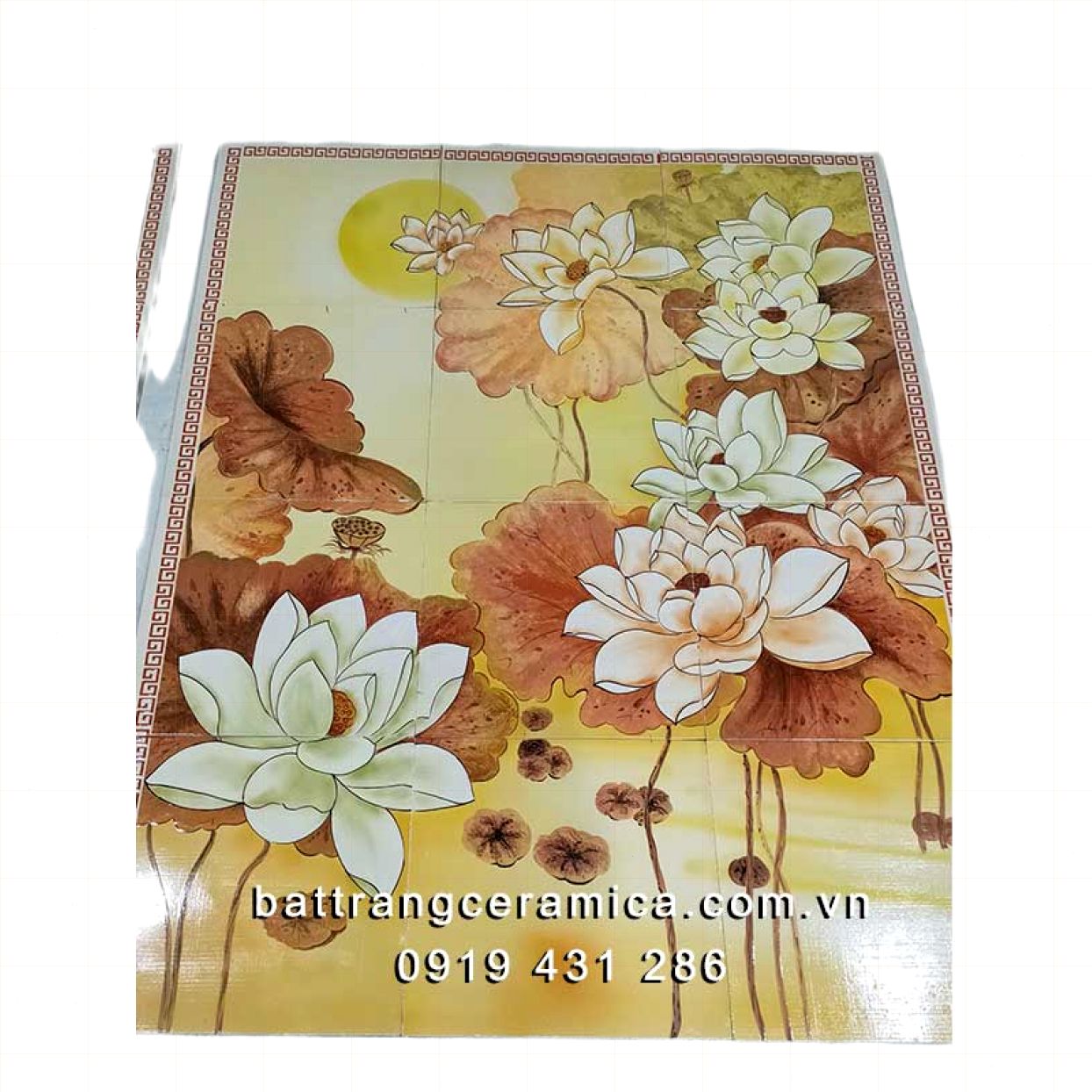 Tranh ốp tường hoa Sen vàng hiện đại Phòng khách sang trọng 