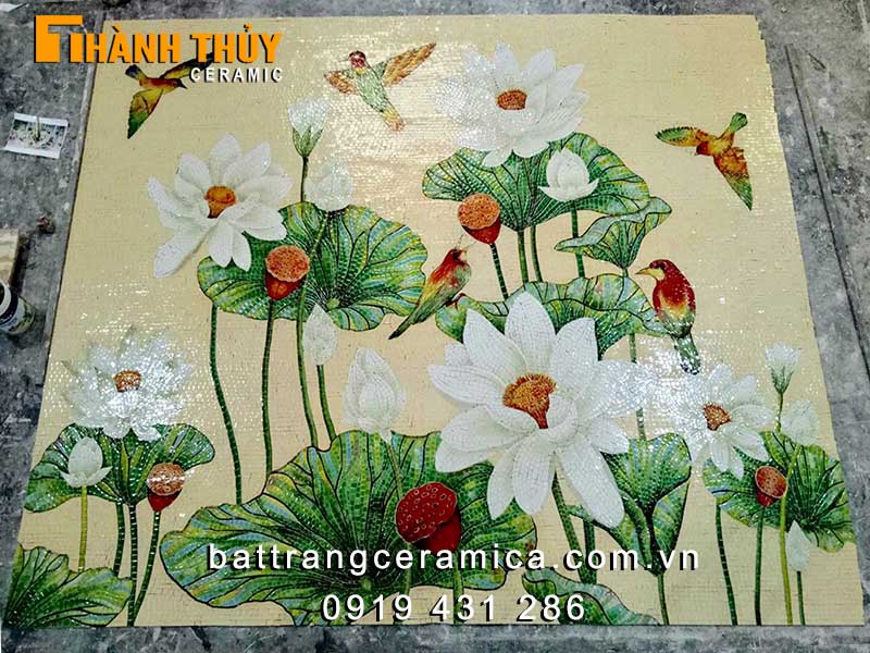 Tranh gốm mosaic hoa sen Bát Tràng đẹp trang trí phòng khách