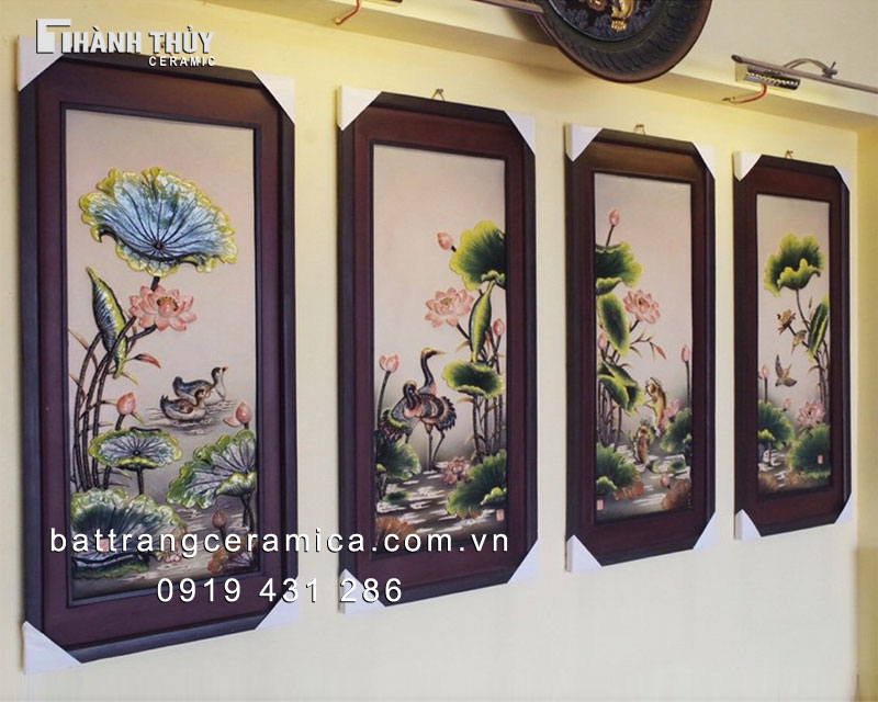Tranh sứ đắp nổi sen phú quý 45x90cm trang trí sang trọng