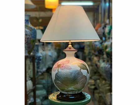 Đèn ngủ gốm sơn mài hoa sen cao cấp Bát Tràng sang trọng 