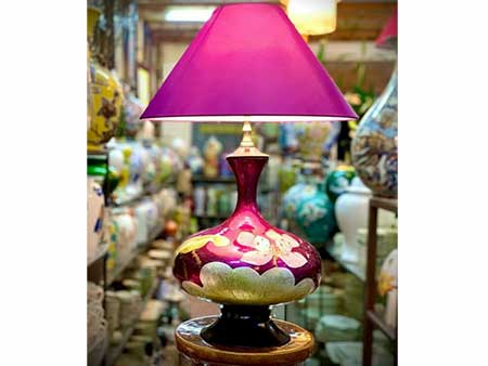 Đèn ngủ gốm sứ sơn mài tím sen phong cách nghệ thuật tinh tế 