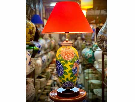 Đèn bàn gốm sơn mài hoa cẩm tú cầu đẹp sang trọng giá tốt 
