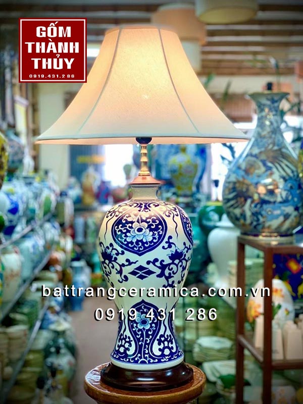 Đèn bàn gốm sứ cao cấp trang trí phòng khách đẹp sang trọng