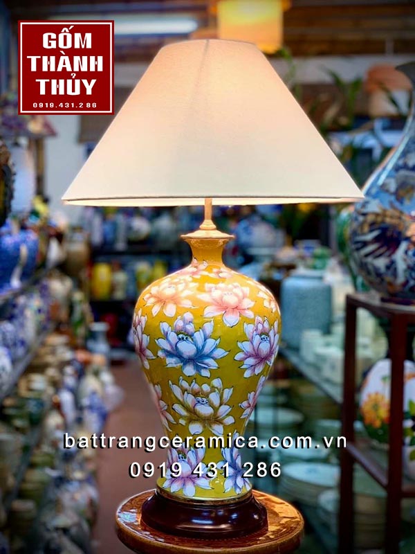 Đèn ngủ gốm cao cấp hoa sen vàng đẹp sang trọng trang trí phòng Đèn ngủ gốm cao cấp hoa sen vàng đẹp sang trọng trang trí phòng